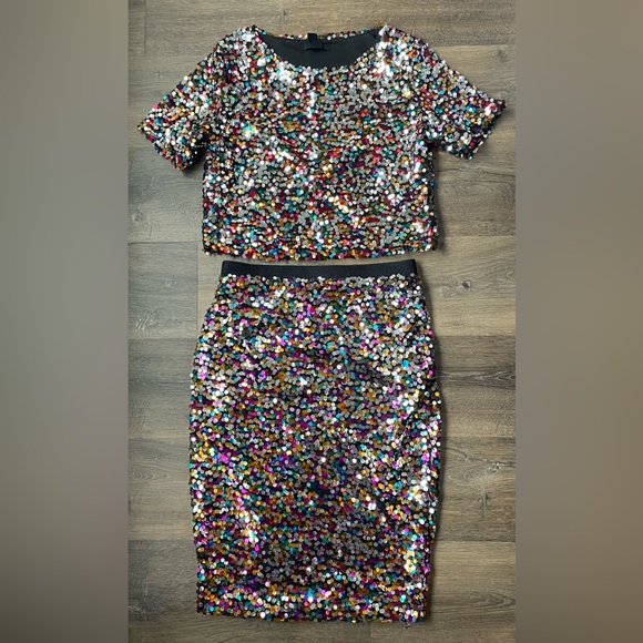 2 piece sequin set! - Picture 1 of 2